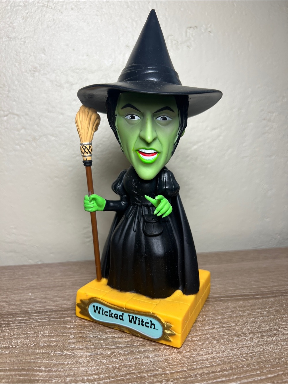 Wicked Witch Wacky Wobbler Bobble Head Wizard of Oz Collectible Figurine Gift